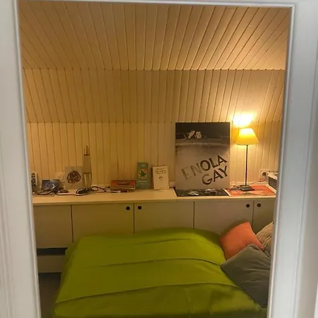 Apartament Cosy Bedroom In A House In *